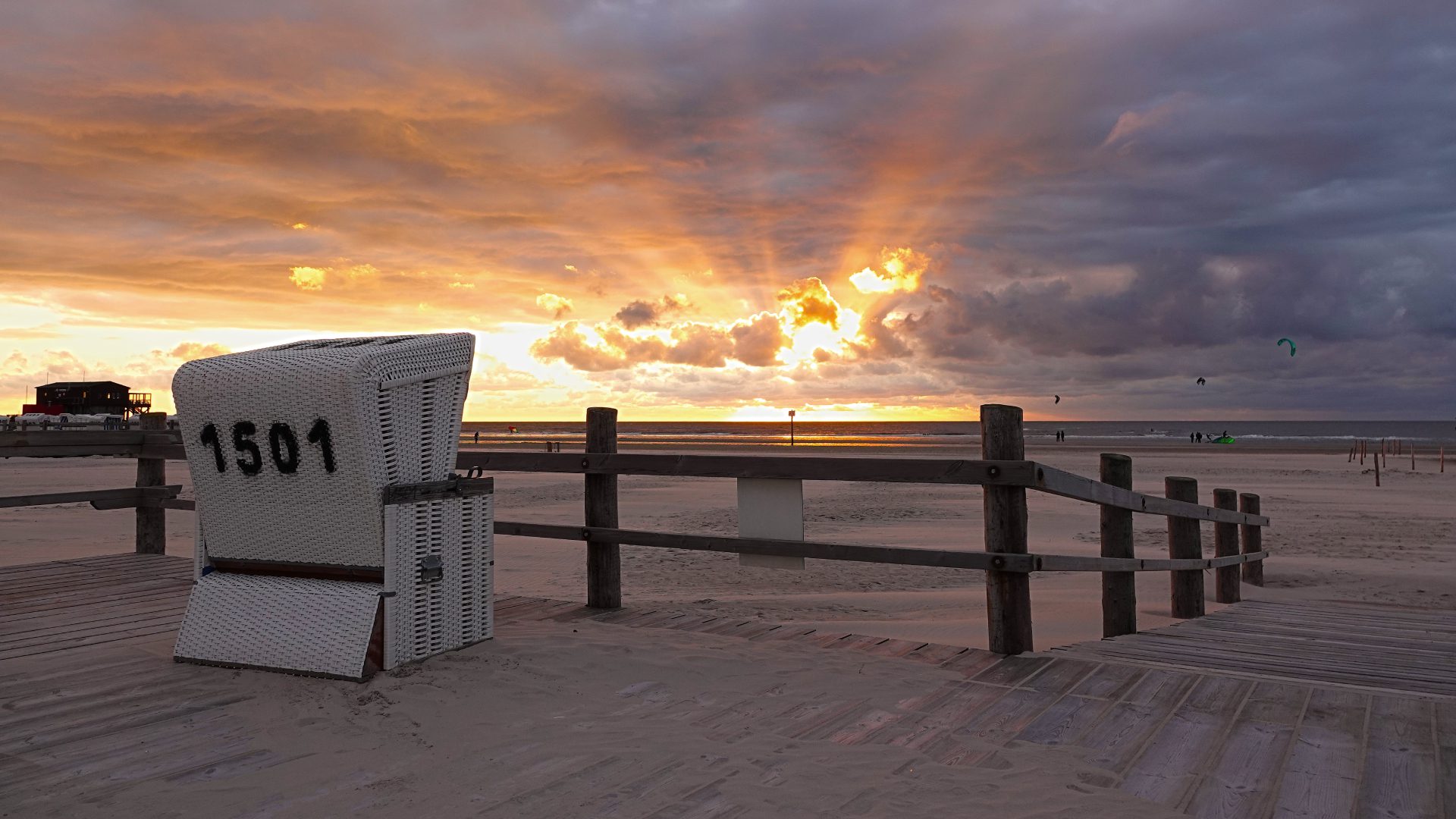 nordseekerl-home-slider Nordseekerl-Home- Strandkorb an Nordseeküste